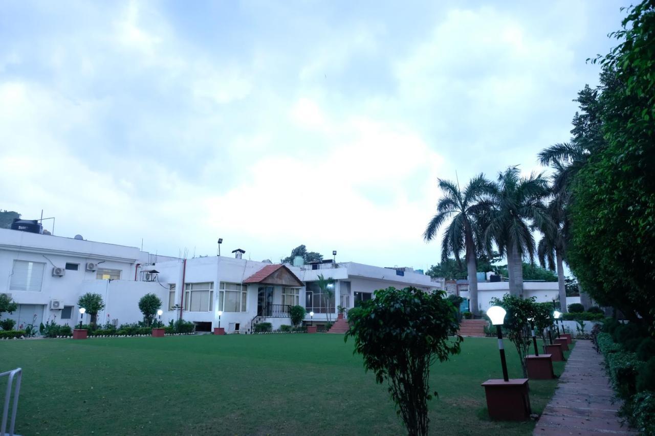 Black Mango Resort Kala Amb エクステリア 写真
